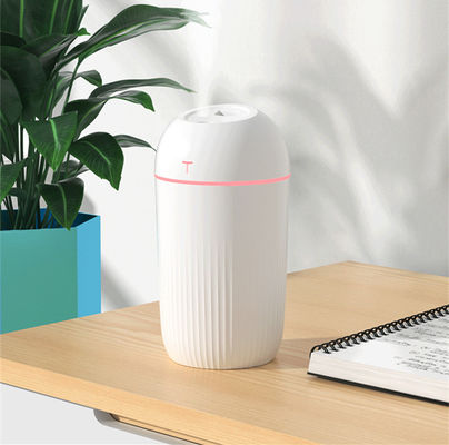 Diffuseur d'arôme de voiture USB Mini Humidificateur de l'air purificateur USB alimenté et parfait pour les voyages