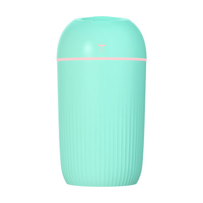 Diffuseur d'arôme de voiture USB Mini Humidificateur de l'air purificateur USB alimenté et parfait pour les voyages