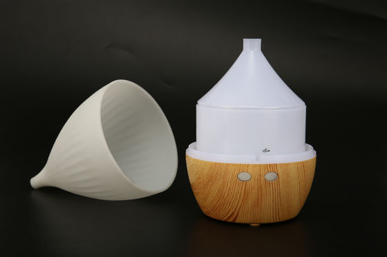 Humidificateur à ultrasons 2022 Bureau 5V Portable USB Diffuseur d'huile essentielle à grains de bois 160ml avec lumière LED