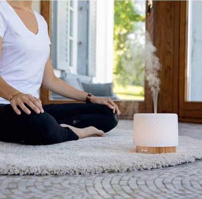 Diffuseur électronique à ultrasons en bambou et en céramique de 280 ml pour une expérience d'arôme naturel