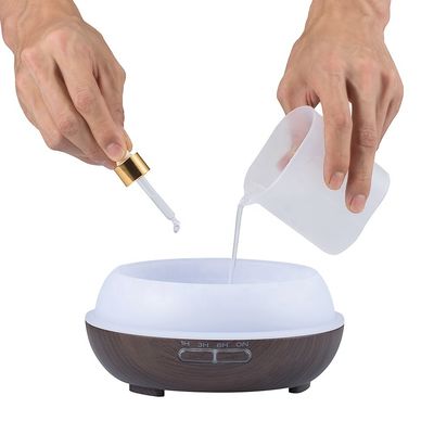 Diffuseur d'arômes de voiture à diffusion d'arômes d'art essentiel avec tension et capacité &gt; 200 ml